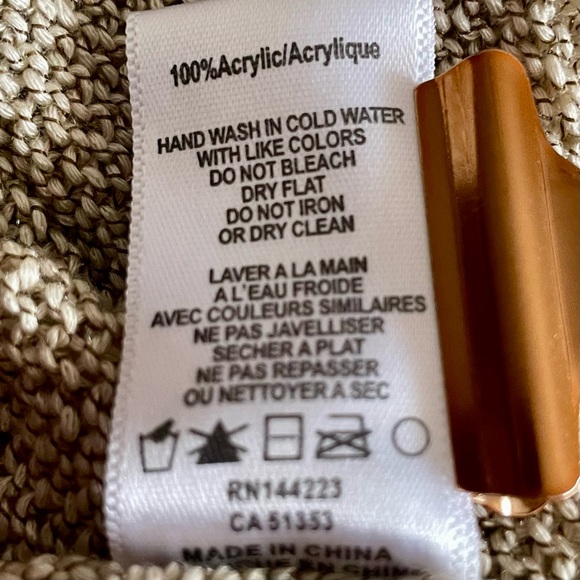 Beautiful Bishop and Young tan fringe shortsleeved sweater size medium. - Picture 9 of 9